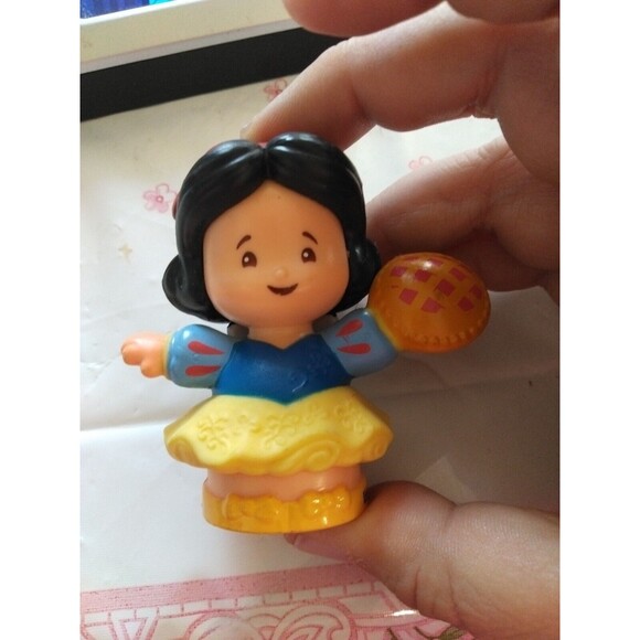 Fisher Price Little People Disney PRINCESS SNOW WHITE CASTLE Kingdom APPLE PIE - Picture 1 of 5